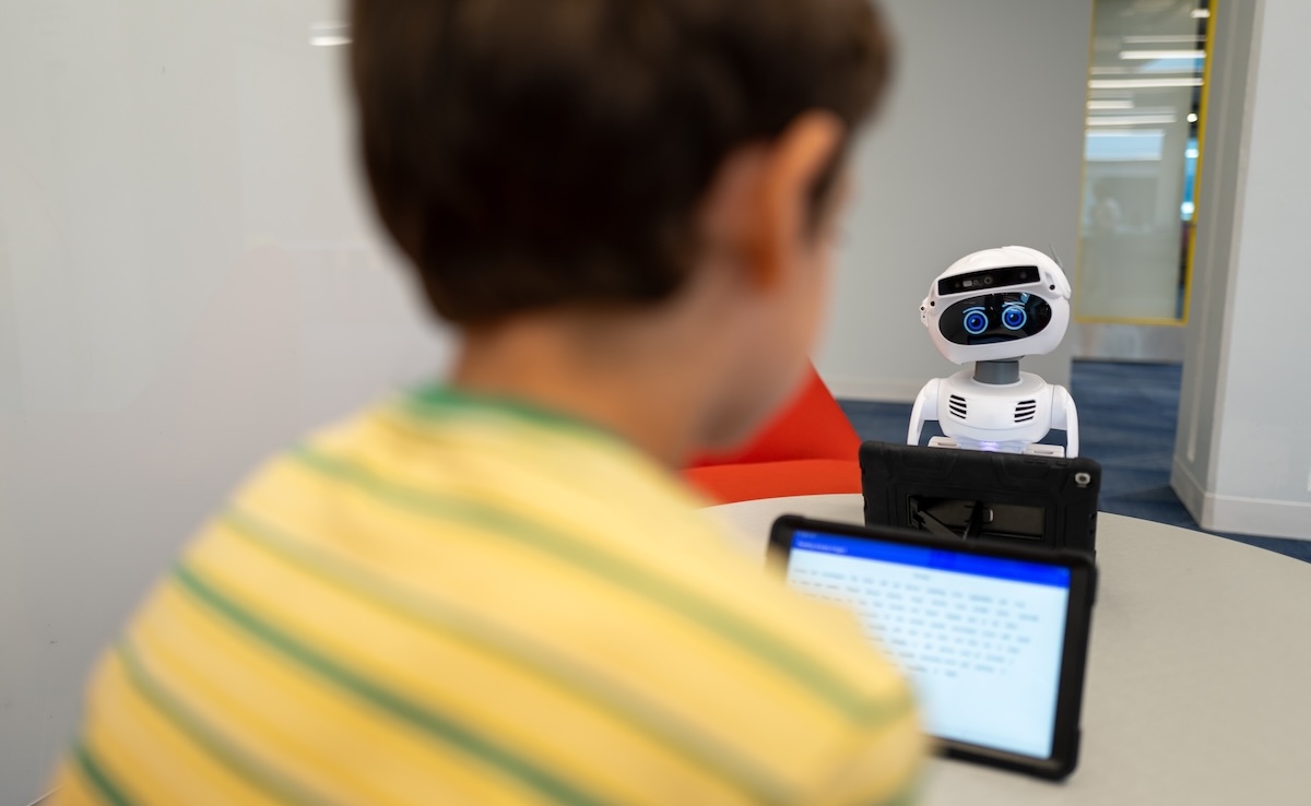 Human-Robot Interaction: Research and Practice